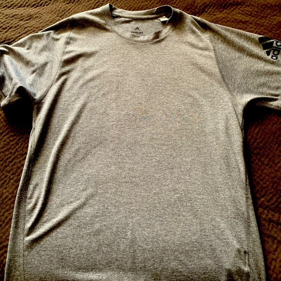 Mens/Boys Adidas Freelift Short Sleeve Tahirt - Picture 1 of 1